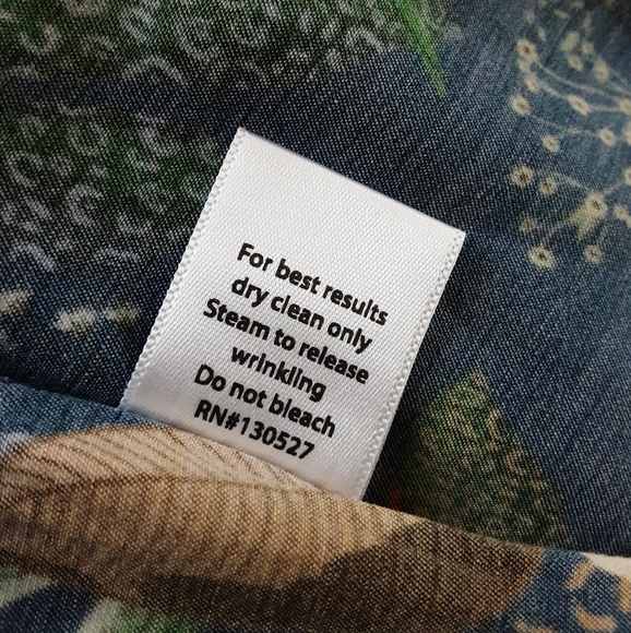 SHORE Brand Drape Neck Oceanside Floral Tank Top Sz. L - NWOT - Picture 7 of 8